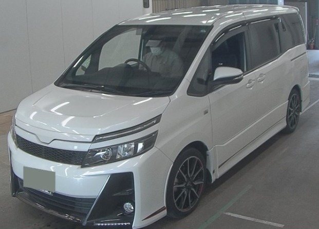 TOYOTA VOXY ZS GS